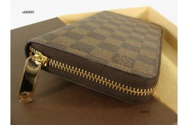 LV60003 Damier Handheld Zipped Purse