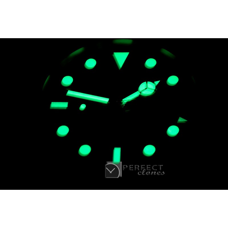 RLDC20003 Dealer Clock GMT Style Blk/Red Swiss Quartz