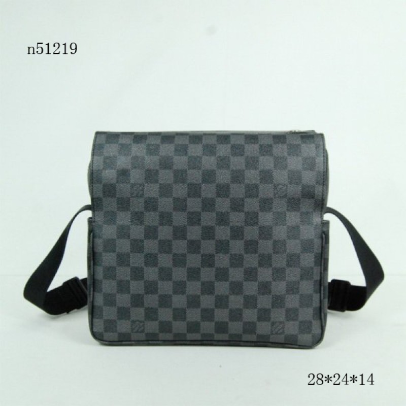 LV51219 Damier Graphite Messenger Bag